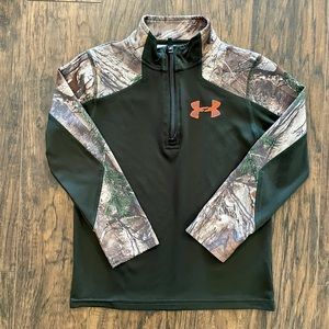Boys Under Armor Dri-Fit 1/4 zip Pullover size 6